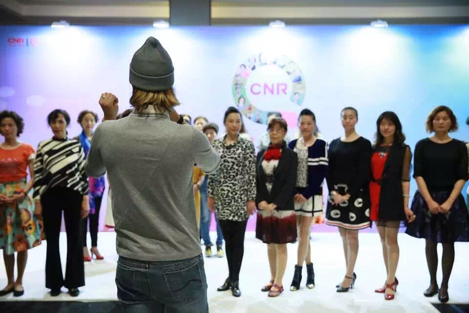   Concurso de moda: Donas de casa de Shanghai d?o vida à beleza clássica e moderna
