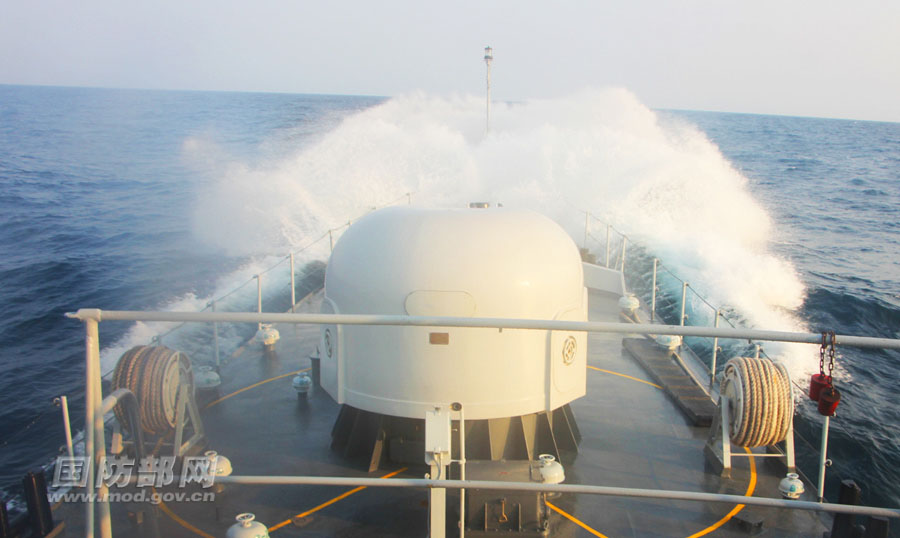 Frota do Mar do Sul da China realiza exercício de simula??o de cenário de guerra