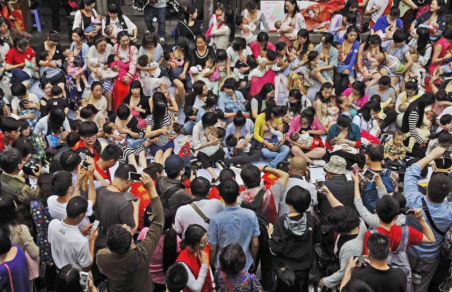 M?es de Fuzhou lan?am campanha para estimular a amamenta??o em áreas públicas