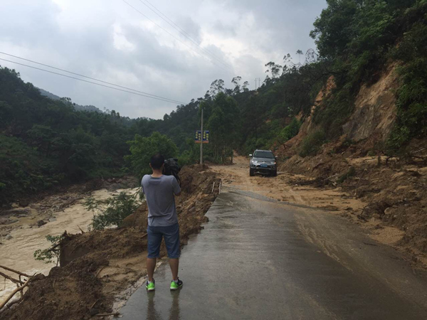 Inunda??es no sul da China deixam oito mortos