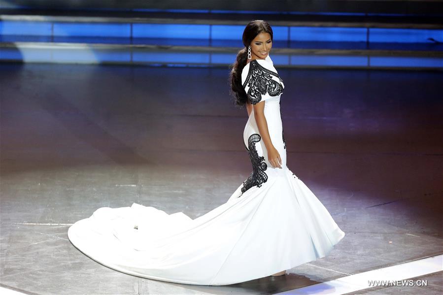 Noite de coroa??o da Miss Filipinas Earth 2016