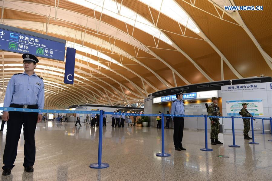 Explos?o no aeroporto de Shanghai deixa quatro feridos