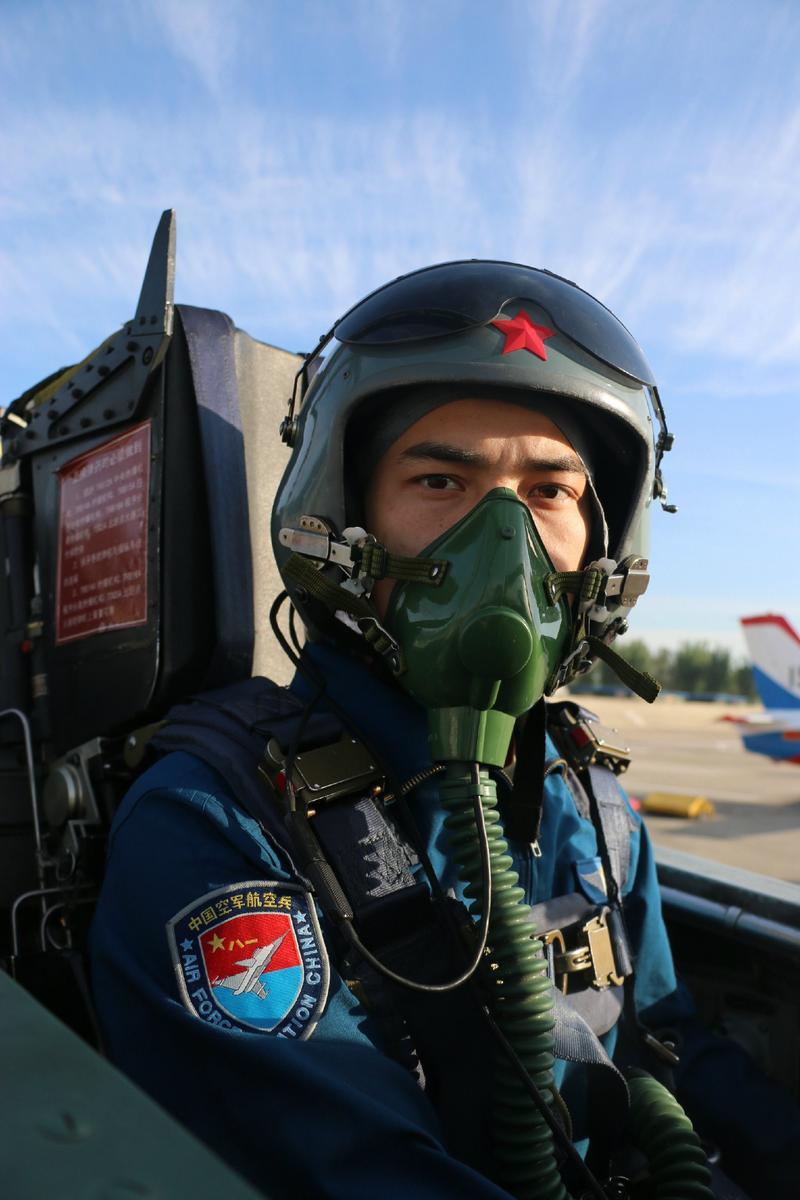 Alunos pilotos do ELP e da Tsinghua s?o nomeados para for?a aérea chinesa