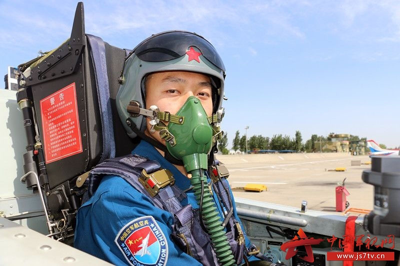 Alunos pilotos do ELP e da Tsinghua s?o nomeados para for?a aérea chinesa