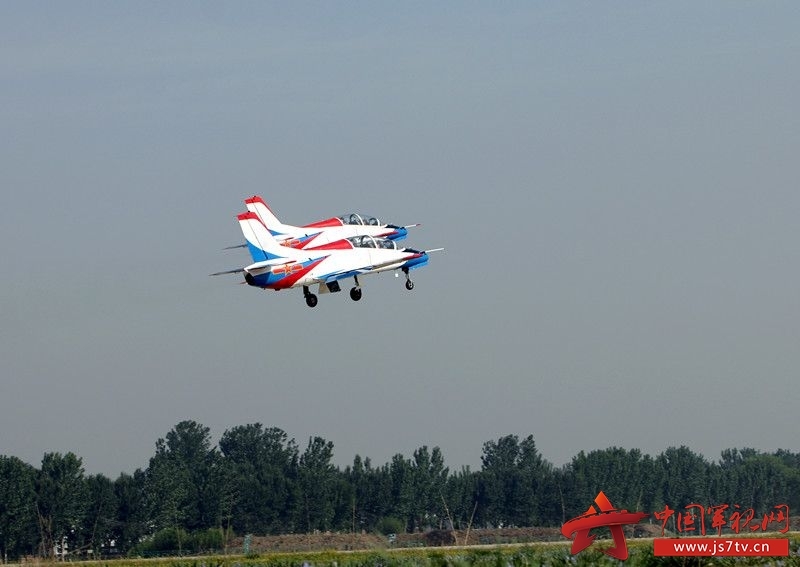 Alunos pilotos do ELP e da Tsinghua s?o nomeados para for?a aérea chinesa