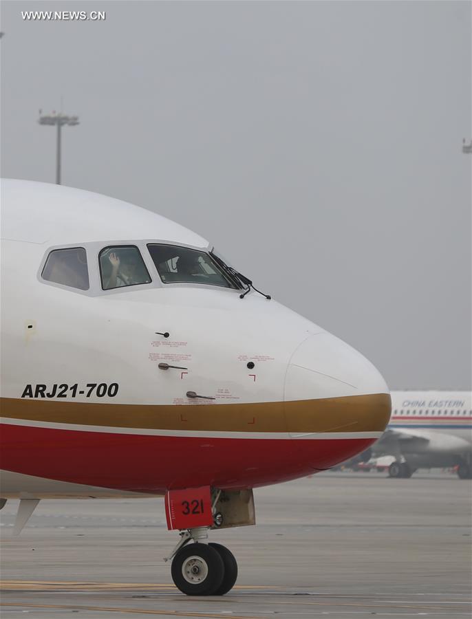 Primeiro jato regional da China come?a a operar