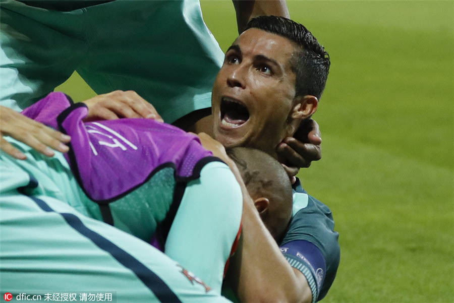Sele??o portuguesa atinge a final do campeonato europeu, 12 anos depois
