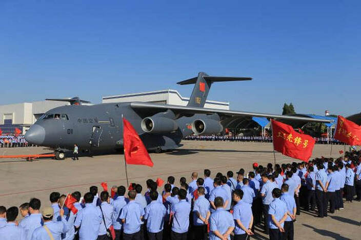 Avi?o de transporte (Y-20) entra oficialmente ao servi?o da For?a Aérea Chinesa