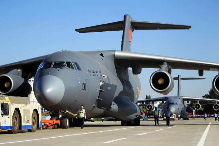 Avi?o de transporte (Y-20) entra oficialmente ao servi?o da For?a Aérea Chinesa