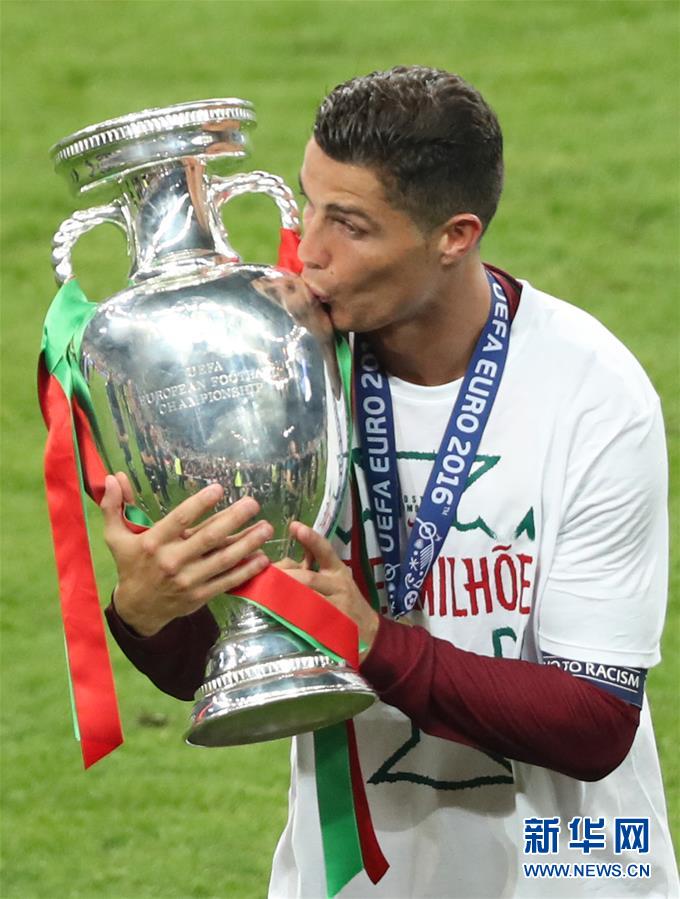 Portugal sagra-se campe?o europeu pela primeira vez na história