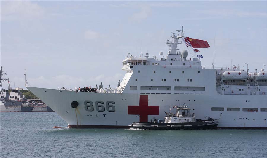 Navios chineses participam do evento do dia de abertura do exercício RIMPAC2016