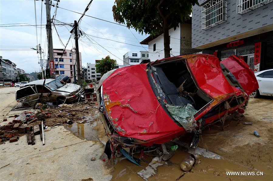 Tuf?o Nepartak deixa 10 mortos e 11 desaparecidos no leste da China