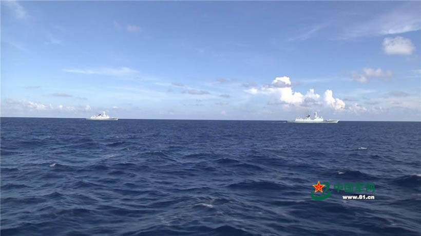 Fotos do exercício de combate da marinha chinesa no Mar do Sul da China 