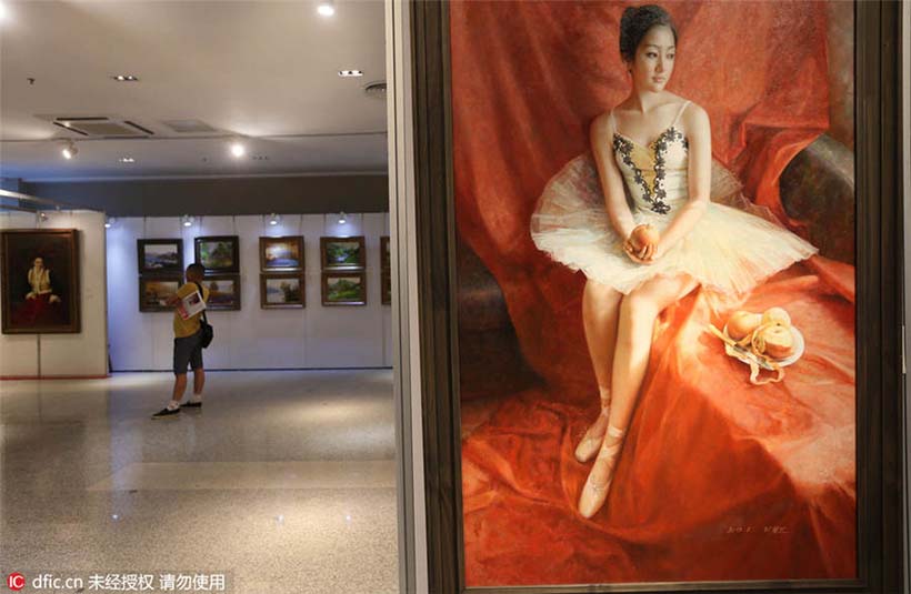 Cole??o de pinturas contemporaneas da RPDC s?o exibidas em Nantong