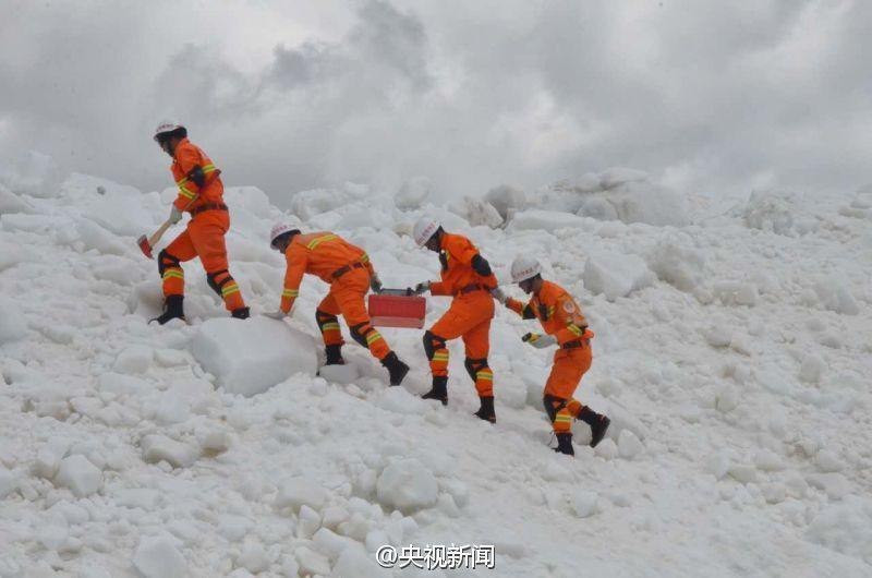 Avalanche de 600 milh?es de metros cúbicos de gelo ocorre no Tibete