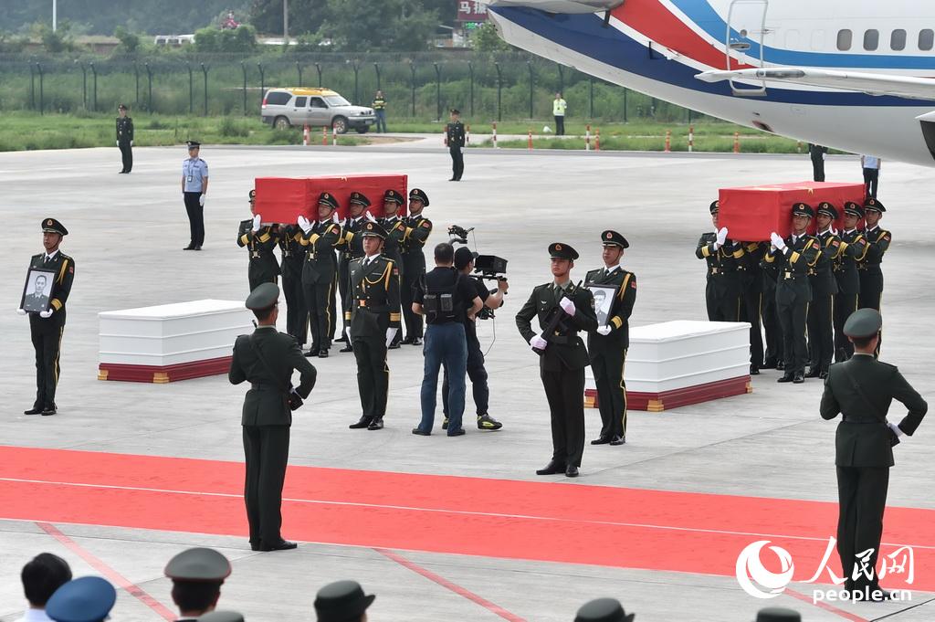 Restos mortais de dois soldados chineses da ONU mortos no Sud?o do Sul transladados para a China