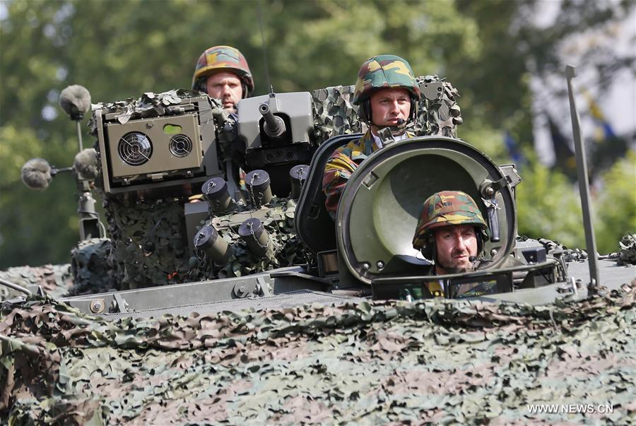 Bruxelas realiza parada militar para celebrar Dia Nacional