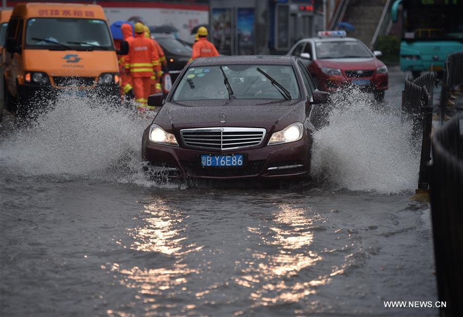 Tuf?o Nida continua a afetar sul da China