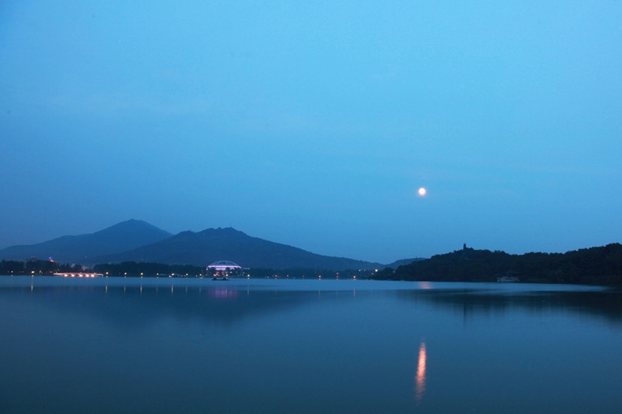 Lago Xuanwu poderá se tornar em uma estancia das águas