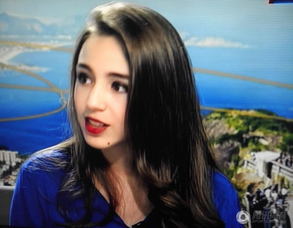 Brasileira participa de programa da CCTV durante cerim?nia de abertura dos Jogos Olímpicos