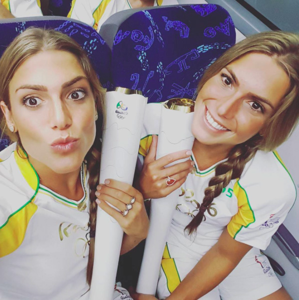 Rio 2016: Gêmeas brasileiras do nado sincronizado chamam aten??o  