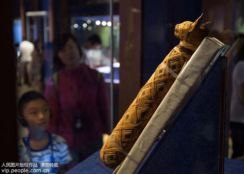 Antiga civiliza??o egípcia e dinastia Han da China em exposi??o em Nanjing