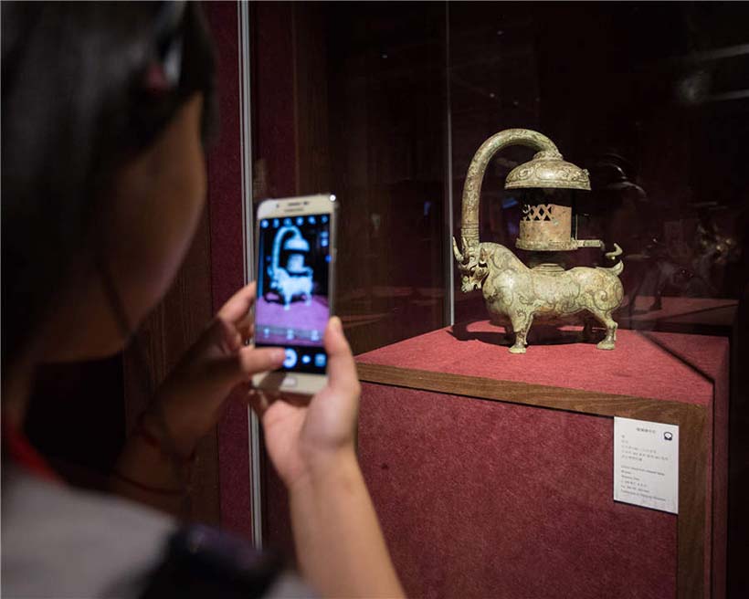 Antiga civiliza??o egípcia e dinastia Han da China em exposi??o em Nanjing