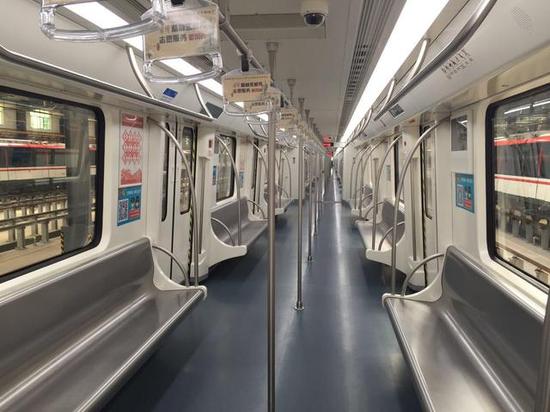 China coloca em opera??o metr? que poupa energia