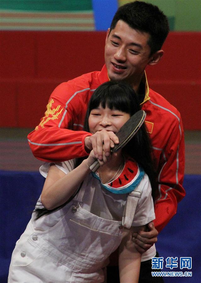 Hong Kong recebe delega??o olímpica da China continental