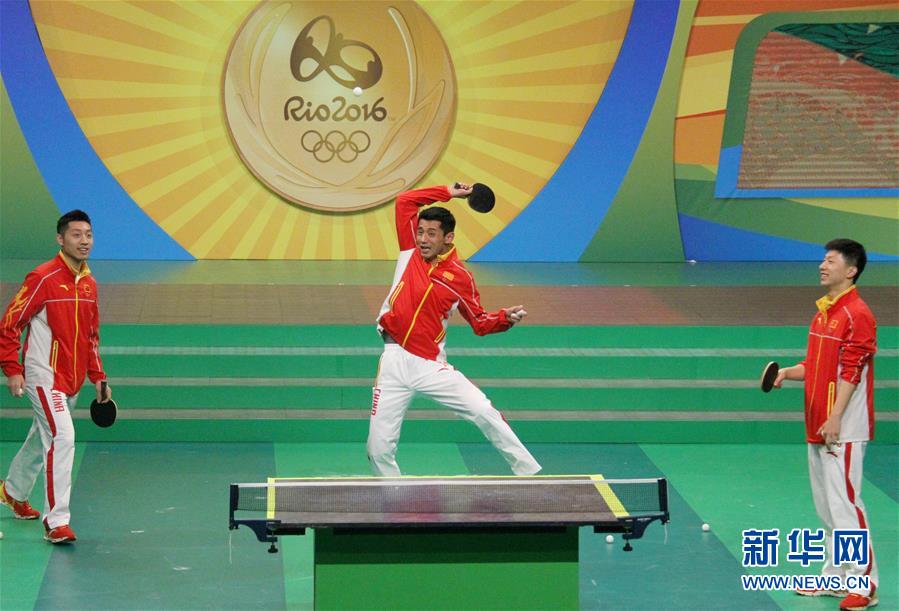 Hong Kong recebe delega??o olímpica da China continental