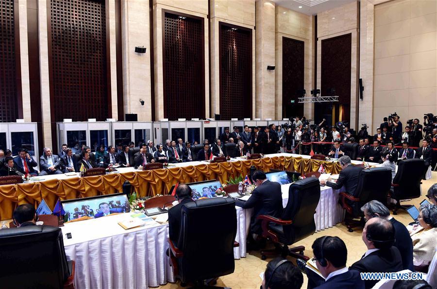 China promete refor?ar comunidade de futuro compartilhado com ASEAN