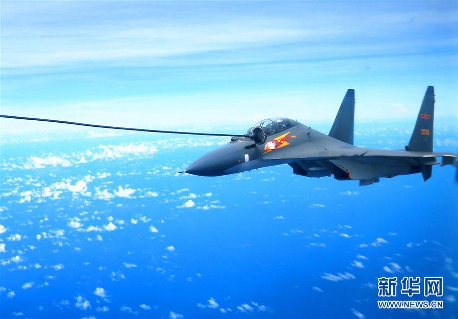 Avi?es militares chineses realizam exercício de simula??o de combate no Pacífico Ocidental