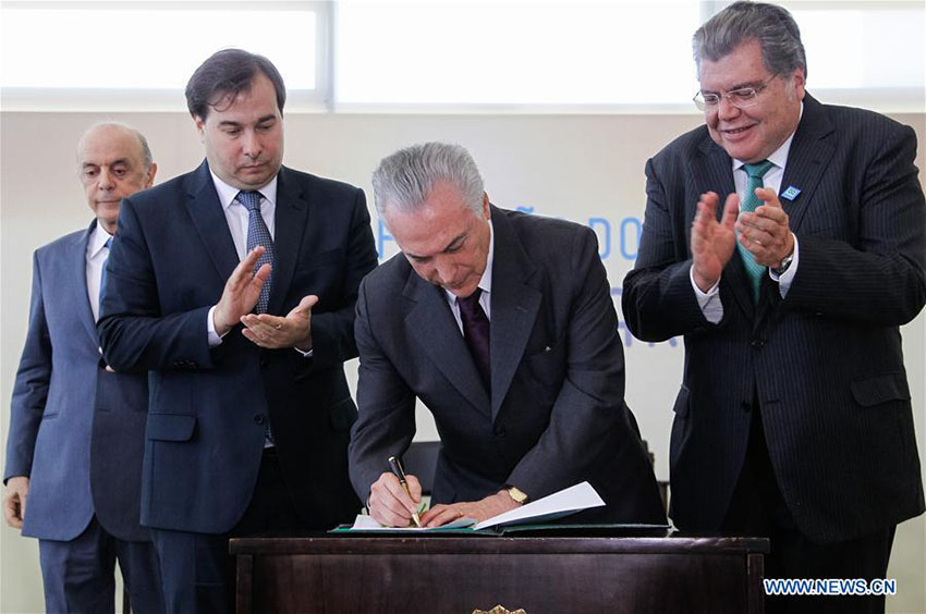 Brasil ratifica Acordo de Paris sobre mudan?as climáticas