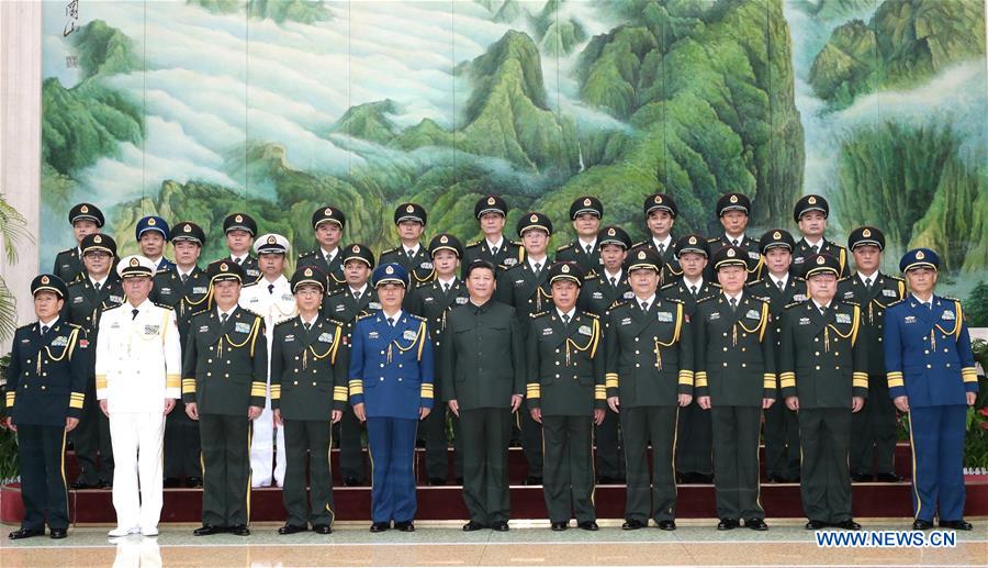 China cria for?a de logística conjunta e Xi concede bandeiras