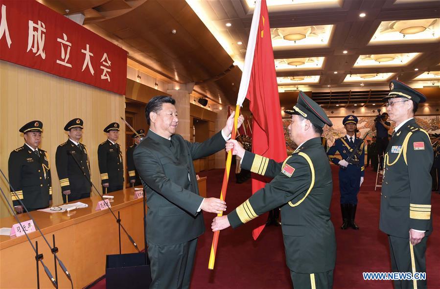 China cria for?a de logística conjunta e Xi concede bandeiras
