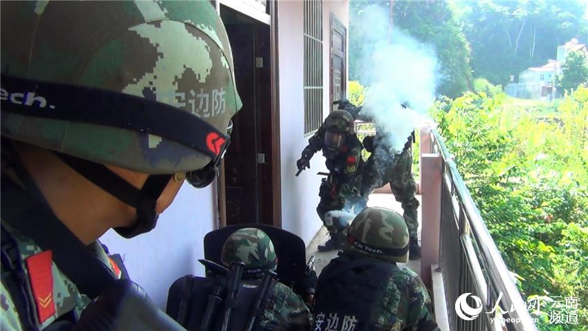 China e Vietn? realizam exercício antiterrorismo conjunto
