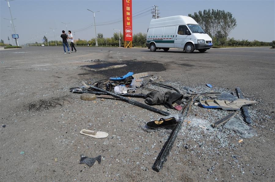Colis?o entre ?nibus escolar e caminh?o deixa 13 feridos no centro da China