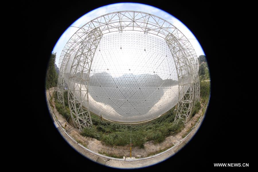 Maior radiotelescópio de abertura única do mundo entra em opera??o na China
