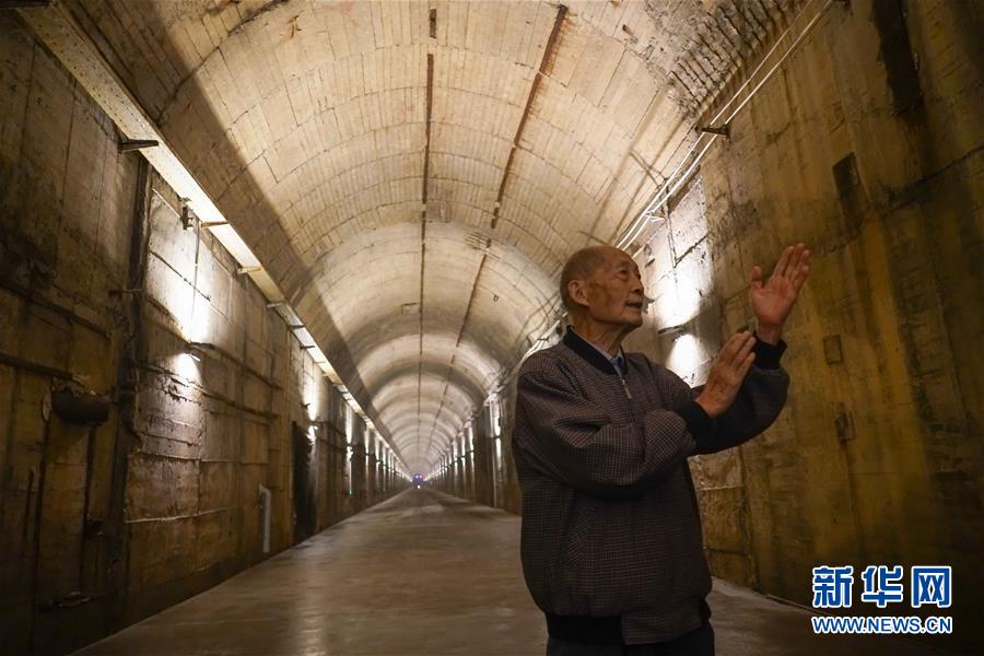 Local de produ??o subterraneo de armas nucleares recebe turistas após reforma em Chongqing