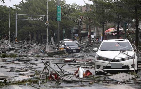 Tuf?o Megi deixa 4 mortos e 268 feridos em Taiwan