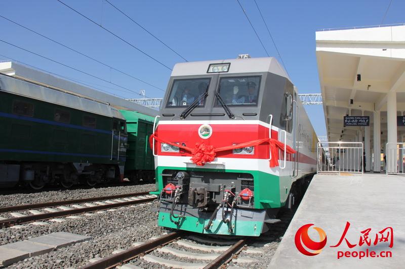Inaugurado em áfrica o primeiro caminho de ferro elétrico fabricado pela China