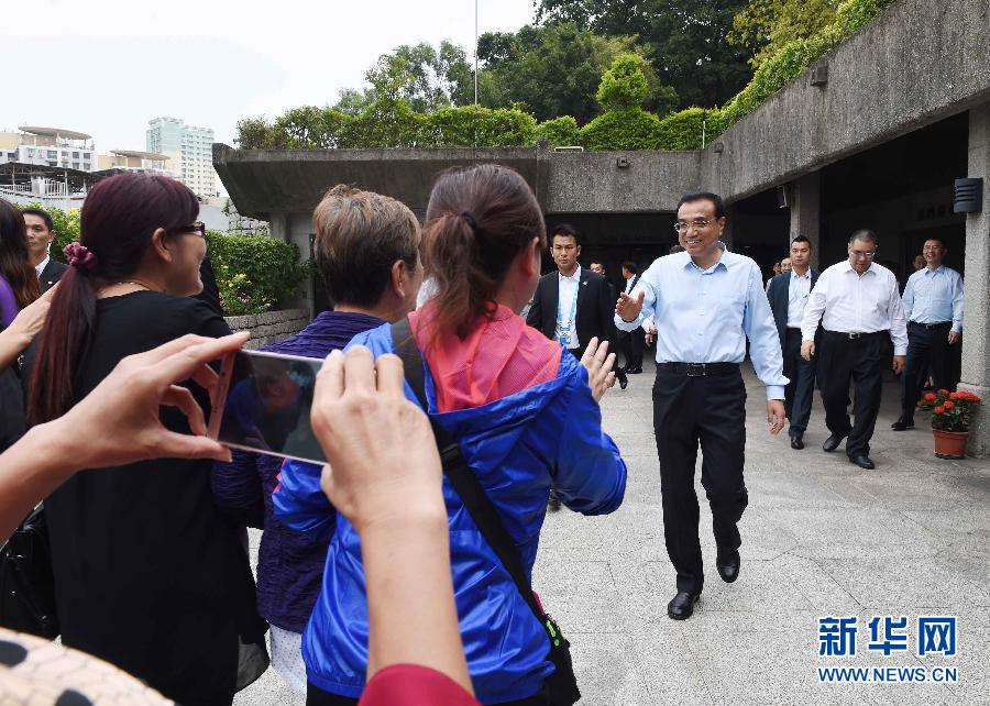 Primeiro-ministro Li Keqiang inspeciona Macau