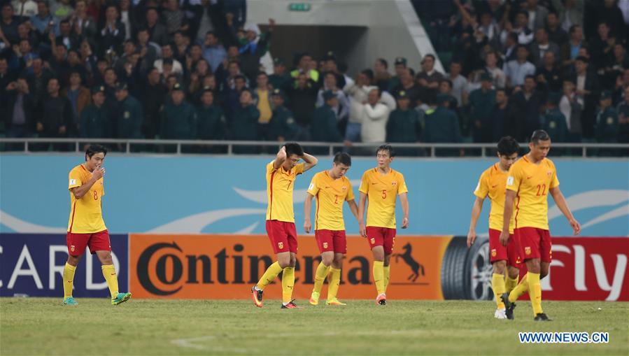 China sofre derrota perante Uzbequist?o e complica apuramento para a Copa do Mundo