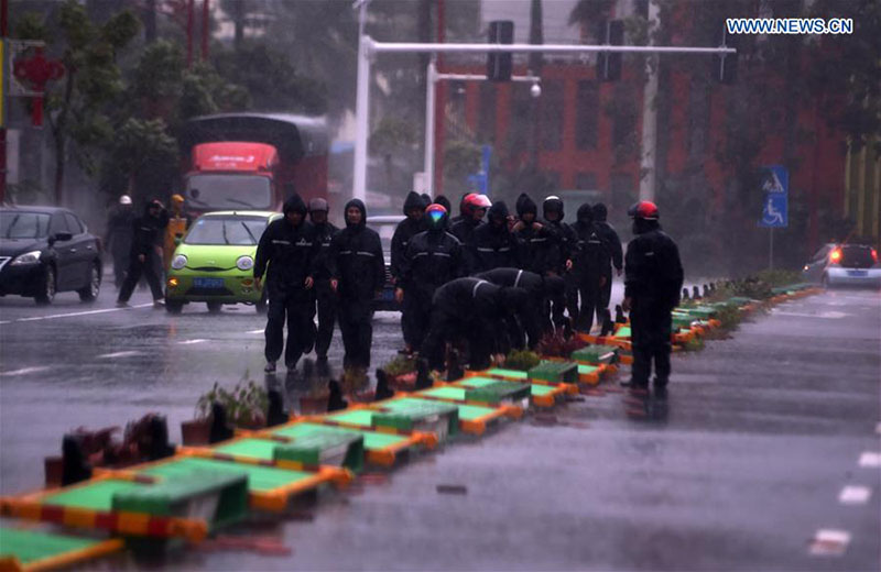 Tuf?o Sarika atinge Hainan