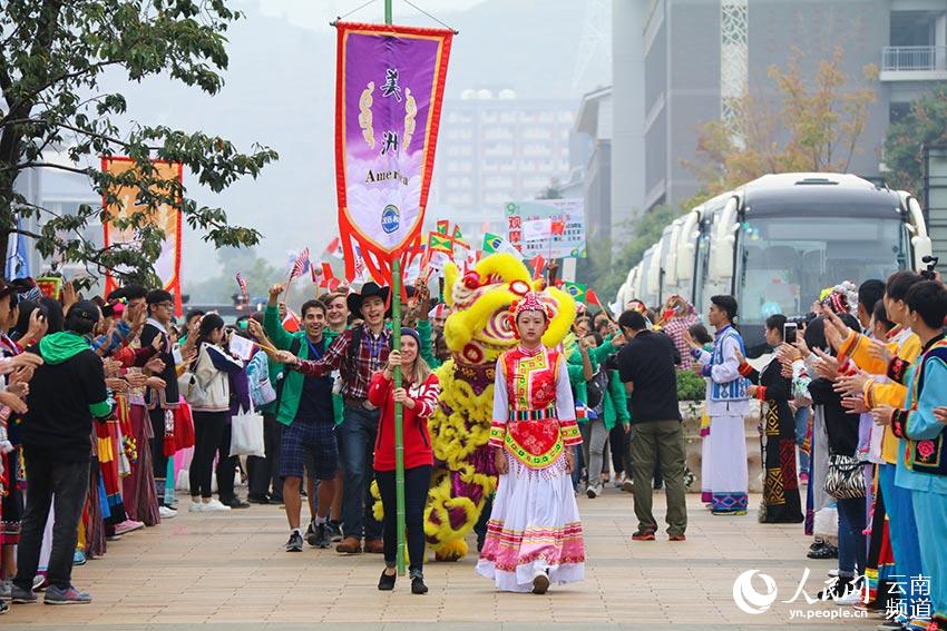 Yunnan acolhe 9a edi??o do concurso “Chinese Bridge” para alunos da escola secundária