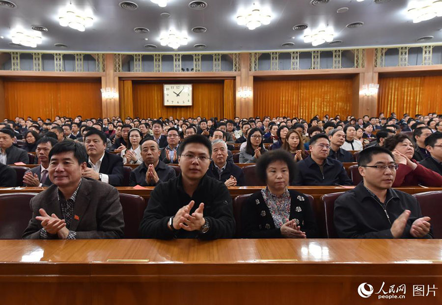 Xi Jinping: Longa Marcha é um “momento imponente” no rejuvenescimento da na??o chinesa