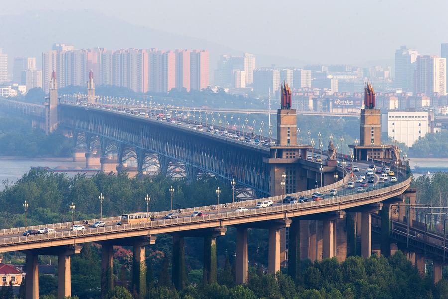 Ponte de 48 anos no rio Yangtzé será submetida a repara??o de grande escala