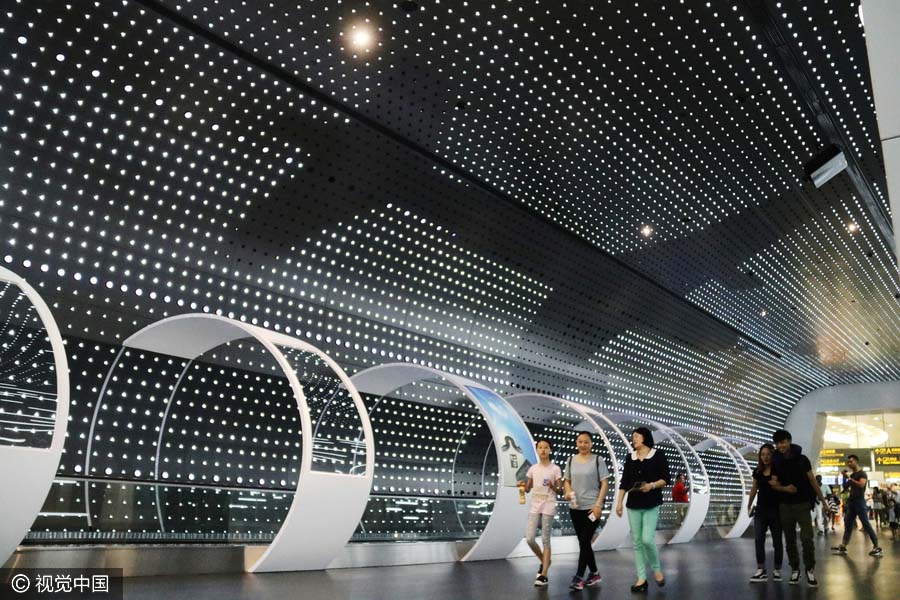 Inaugurado “Túnel no Espa?o-Tempo” no aeroporto de Guangzhou