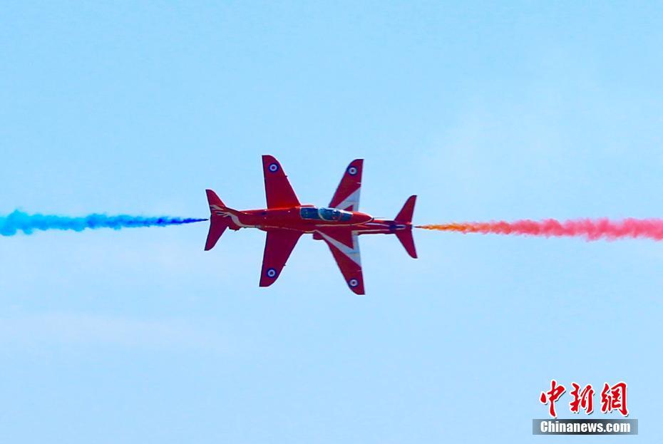 “Red Arrows” britanicos fazem demonstra??o na China