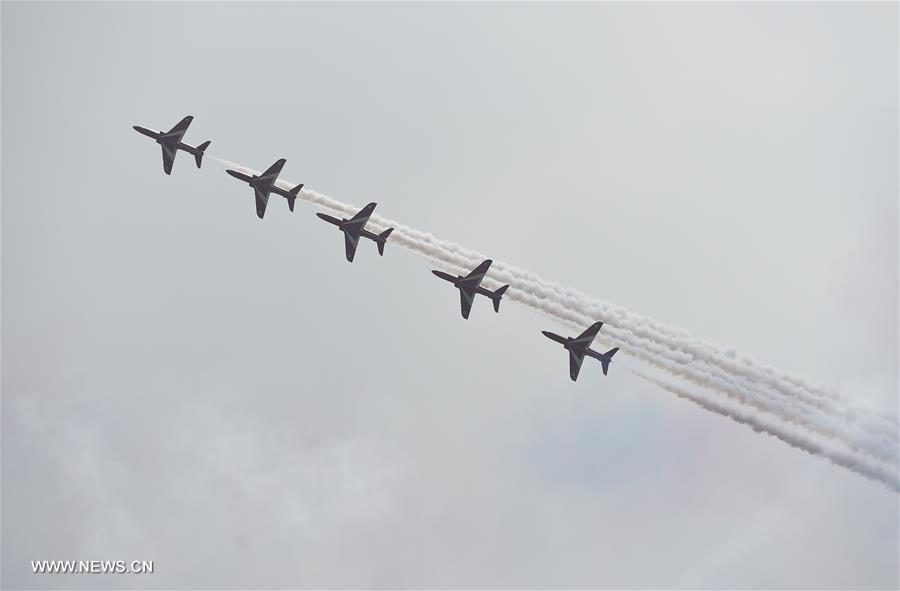 Red Arrows britanicos em destaque no Show Aéreo da China